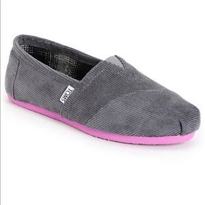 COPY - Toms slip ons